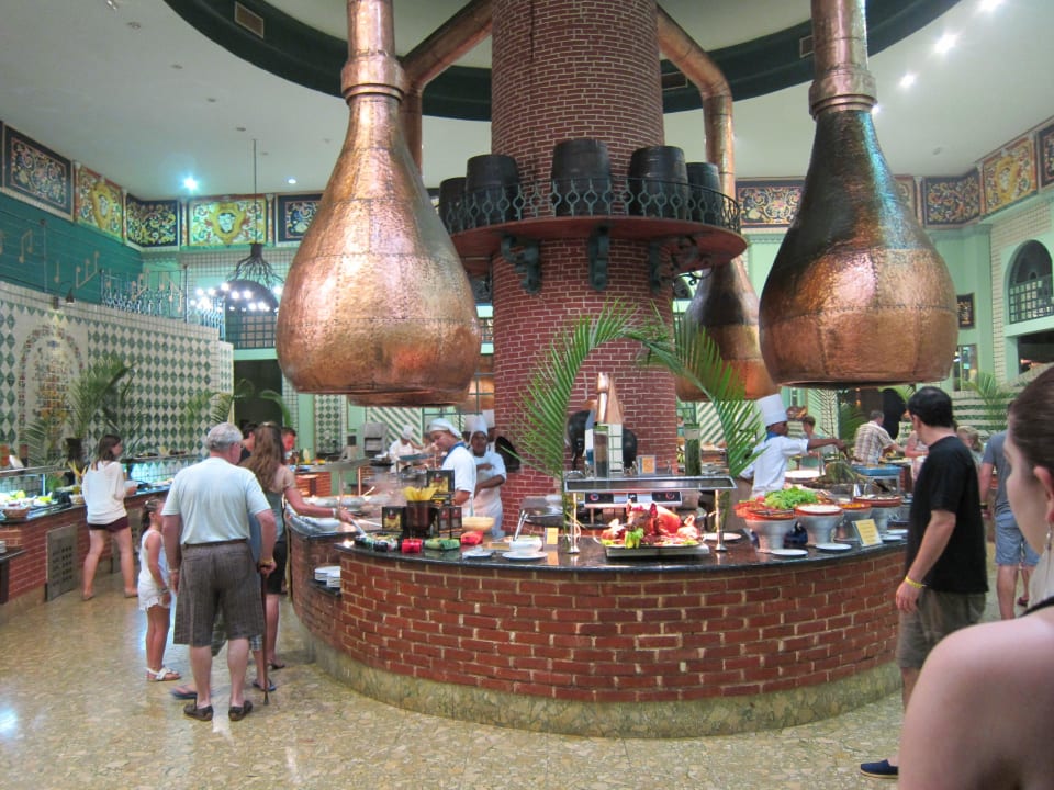 Riesiges Buffet Iberostar Selection Hacienda Dominicus
