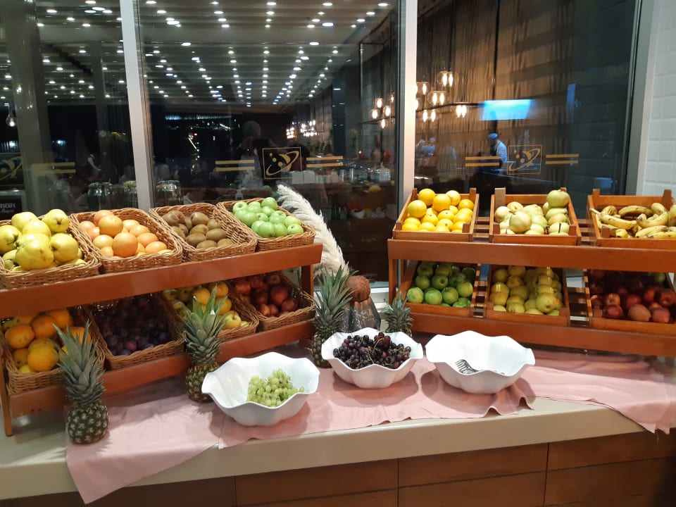 Gastro Saturn Palace Resort Hotel