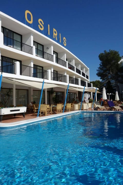 Blick auf das Hotel und dem Pool Hotel Osiris