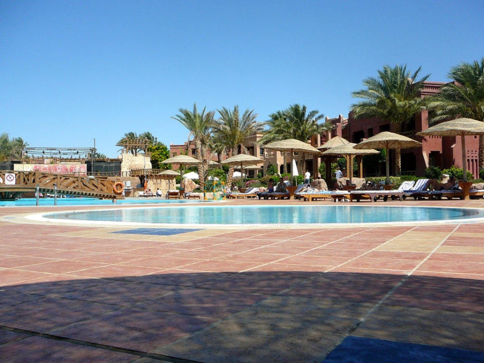 Pool Charmillion Sea Life Resort