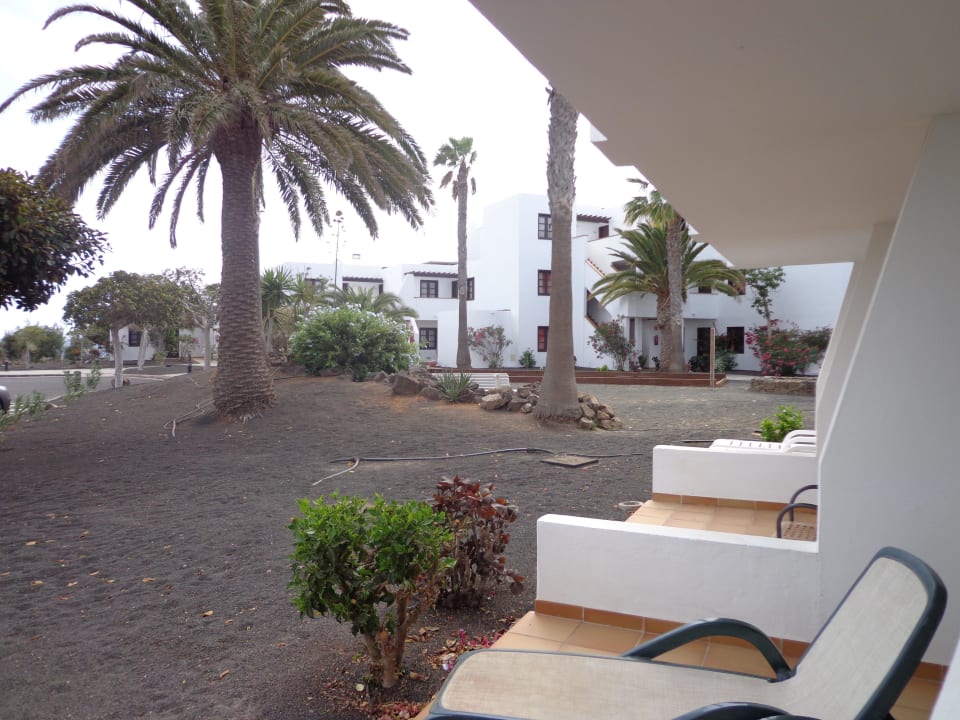 Terrassen im Erdgeschoss im Gebäude El Hierro allsun App.-Hotel Albatros