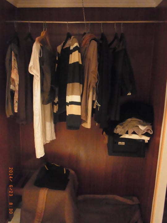 Wohin mit dem Gewand? Dorisol Estrelicia Hotel