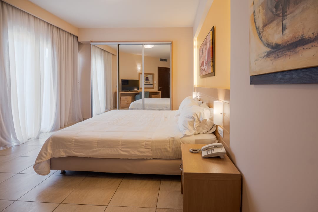 Zimmer Hotel Molos Bay