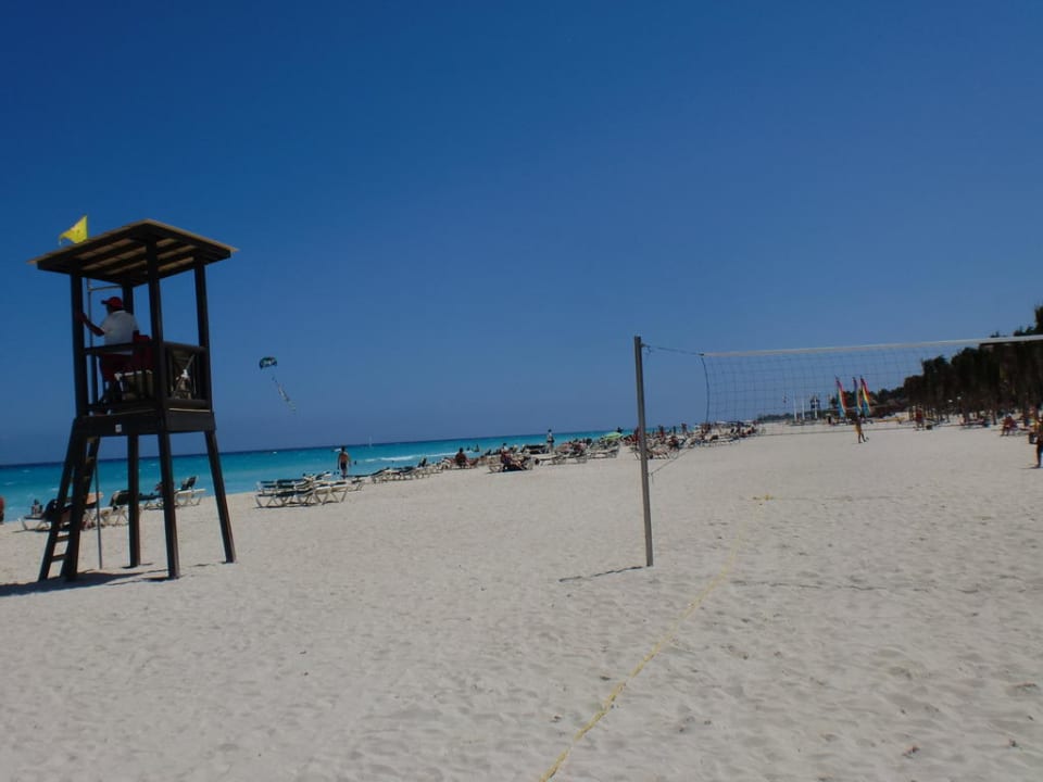 Sehr sehr schöner Strand Hotel Riu Tequila