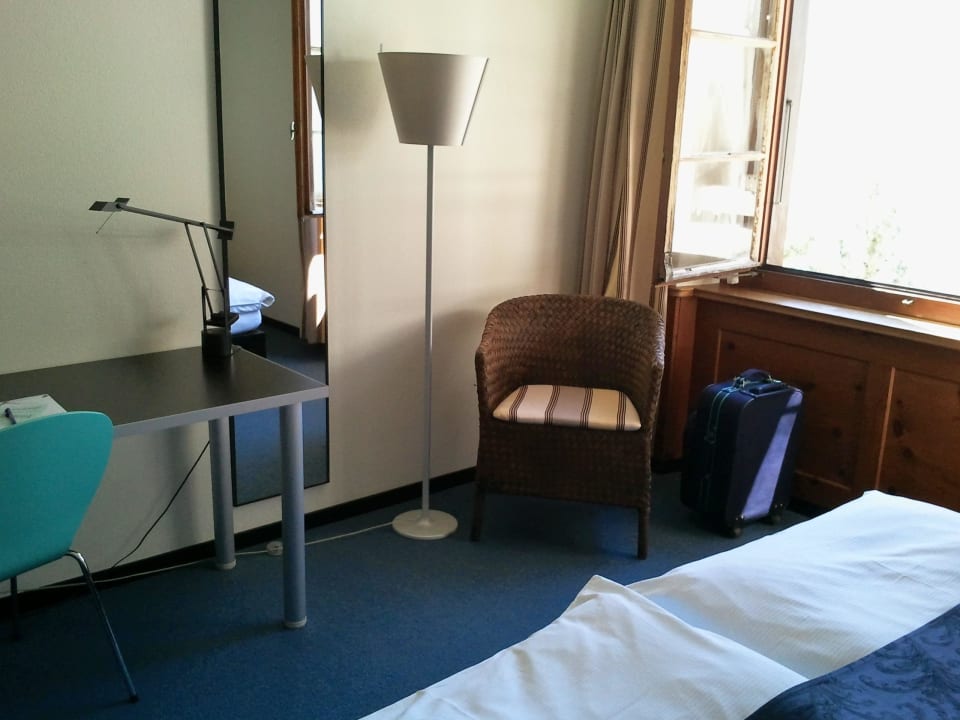 Einfachste Möblierung See- und Seminarhotel FloraAlpina