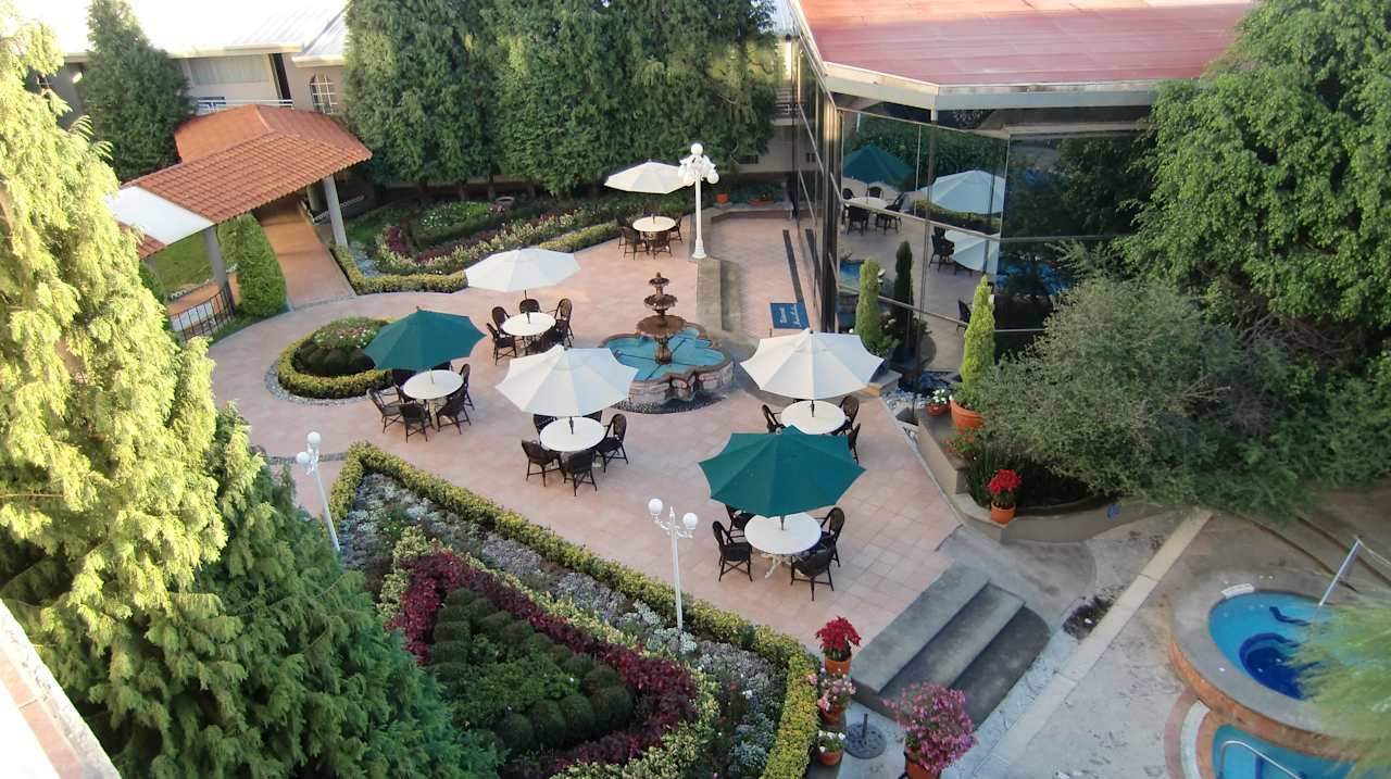 Sitzmöglichkeiten an Gril Krystal Satelite Maria Barbara