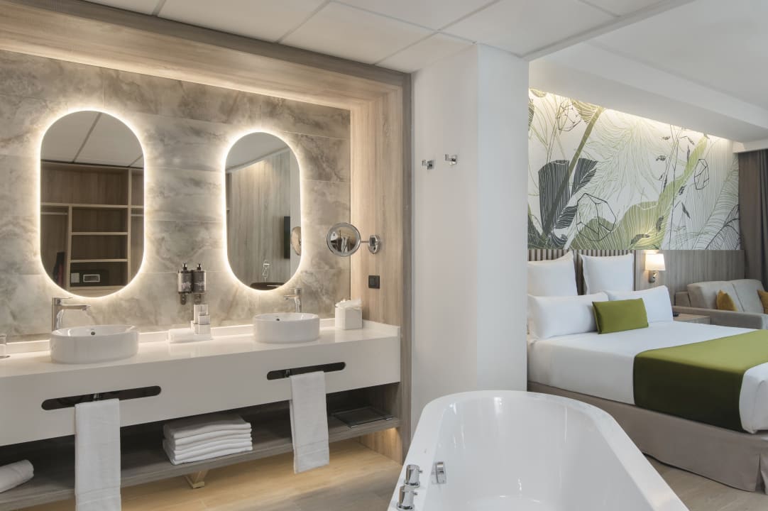Zimmer Serenade All Suites - Adults Only Resort