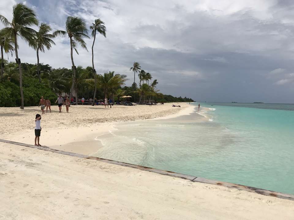 Die ersten Schritte aus dem Flieger Kuredu Island Resort & Spa