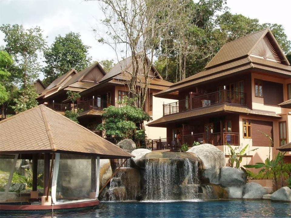 Ein Teil der großen Poolanlage des Merlin Resorts Khao Lak Merlin Resort