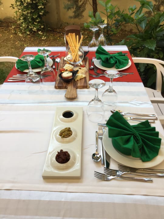 Gastro Well Palace Side