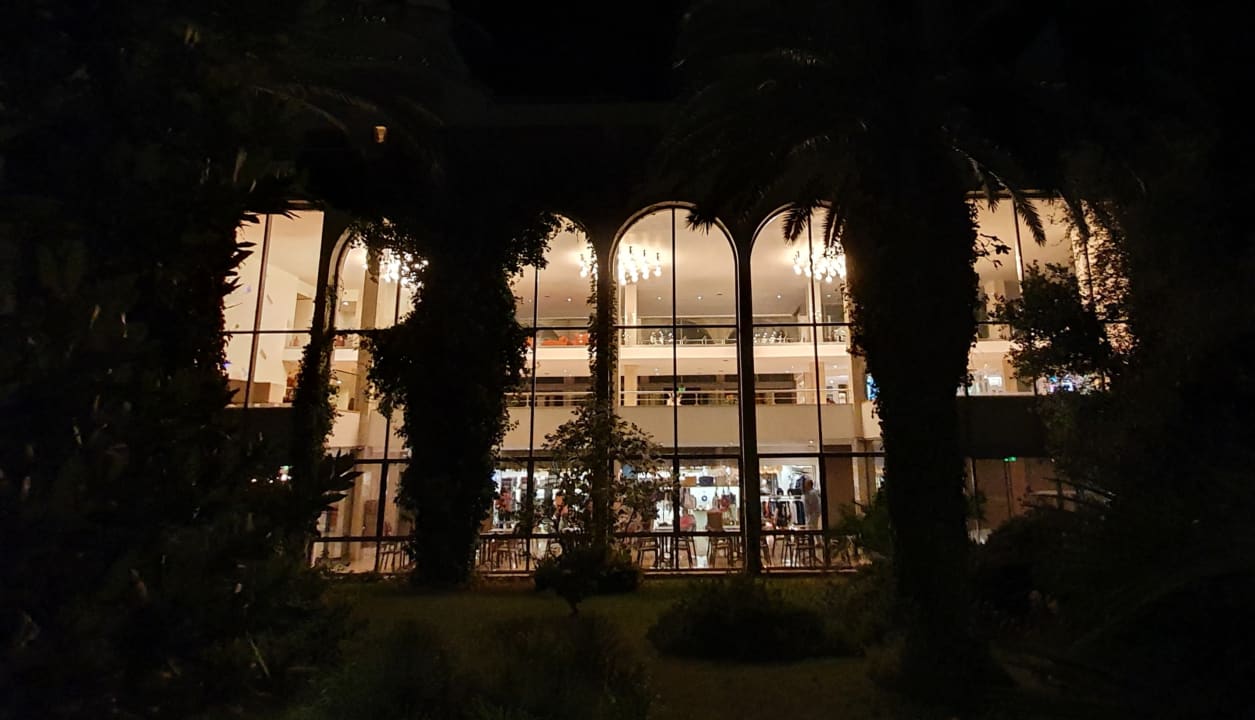 Außenansicht Caravia Beach Hotel