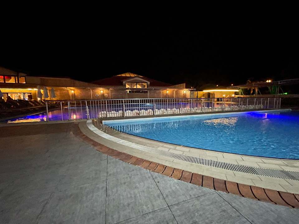 Pool Club Resort Atlantis