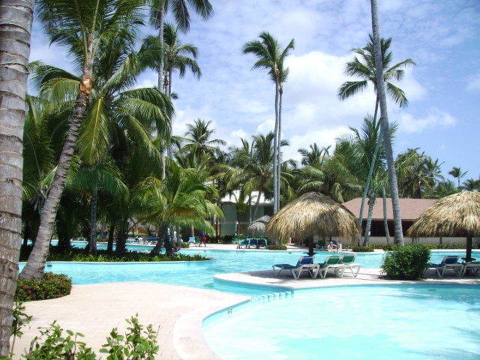 Einer von 4 Pools Grand Palladium Select Bávaro Resort & Spa