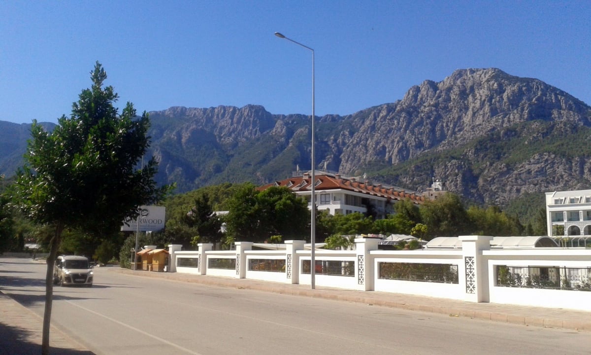 Im Hintergrund das Taurusgebirge Greenwood Kemer Resort