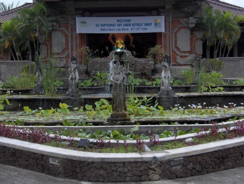 Hoteleinfahrt Holiday Inn Resort Baruna Bali