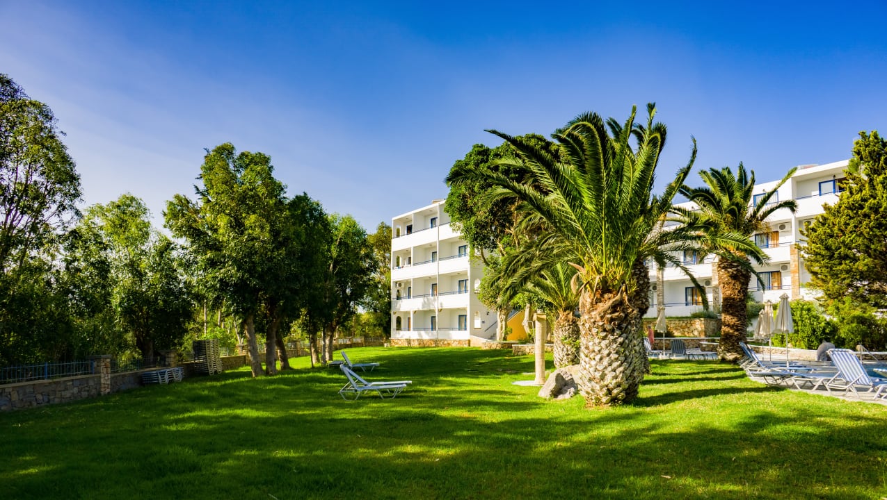 Gartenanlage Ekaterini Hotel