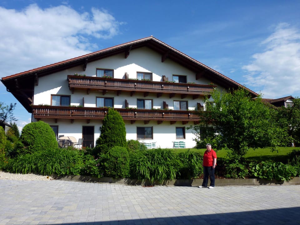 Hotelansicht vom Garten Das Stemp Wellnessresort