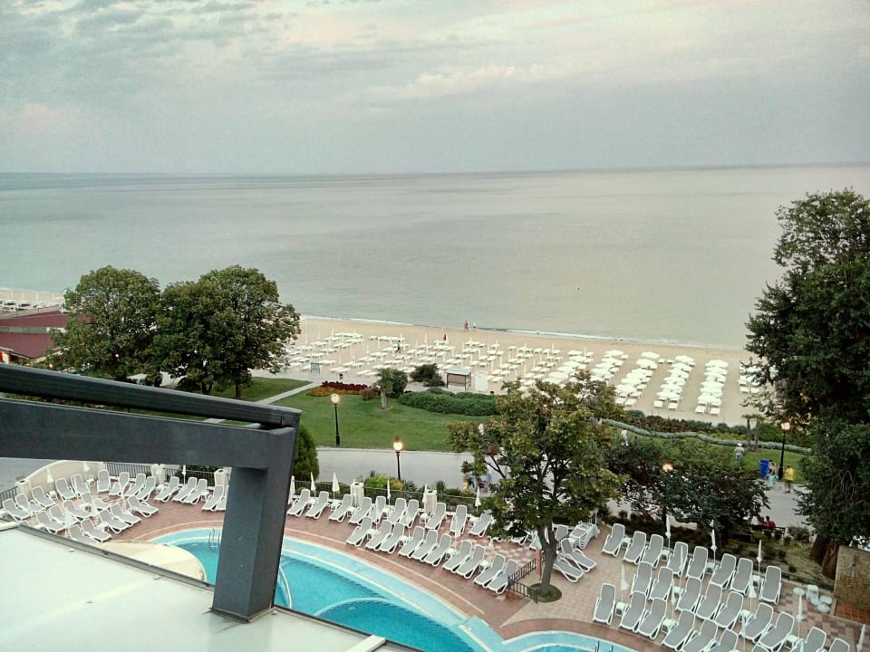 Balkonblick auf Pool& Strand GRIFID Vistamar