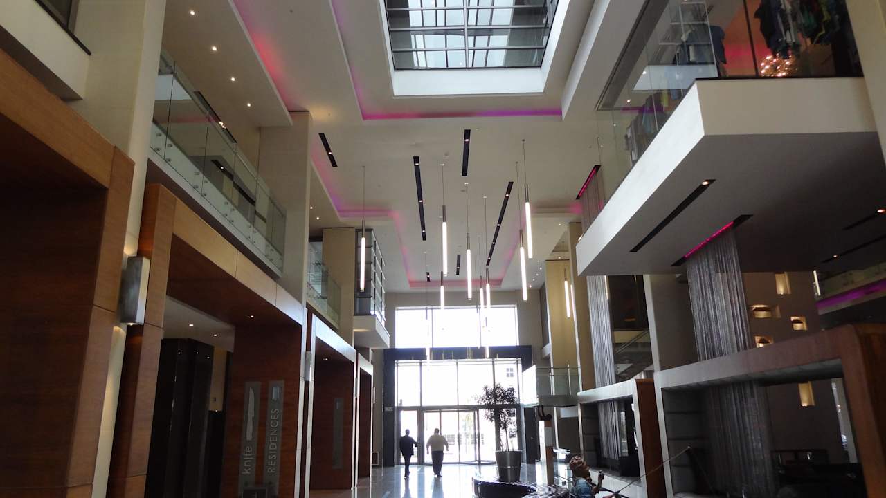 Lobby Apartments Island Letting Crystal Towers Residences