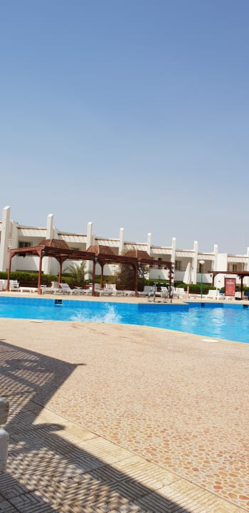 Pool Menaville Safaga