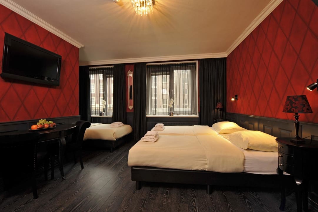 Triple room  Hotel Sint Nicolaas