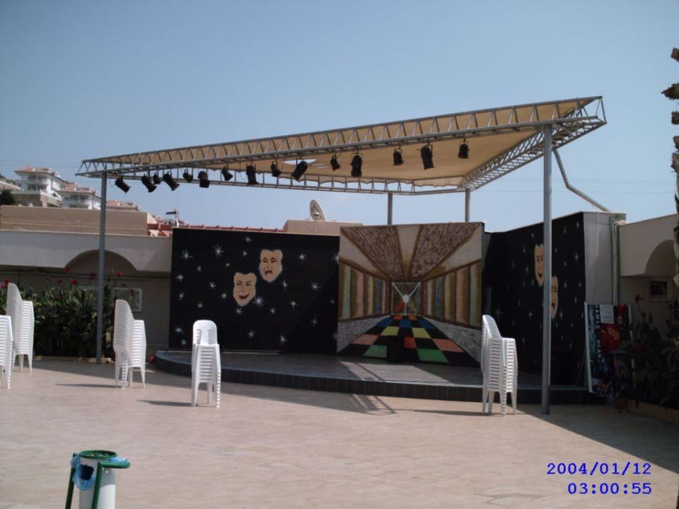 Die "Showbühne" Miarosa Konaklı Garden