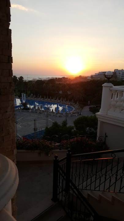 Pool Starlight Resort Hotel