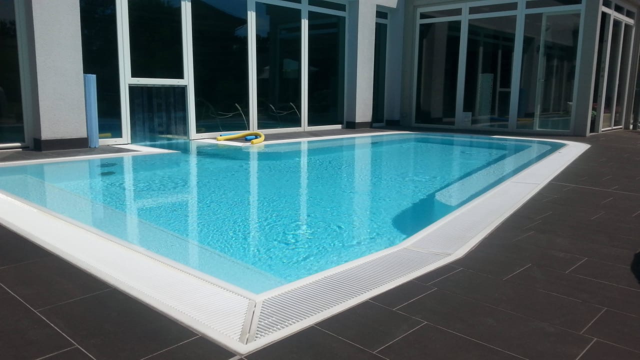 Aussenpool 36 Grad Hotel Holzapfel