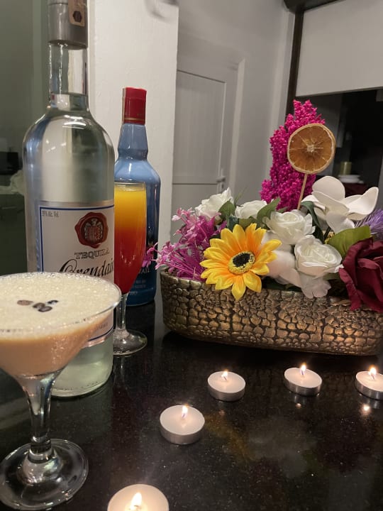 Lobby Well Palace Side