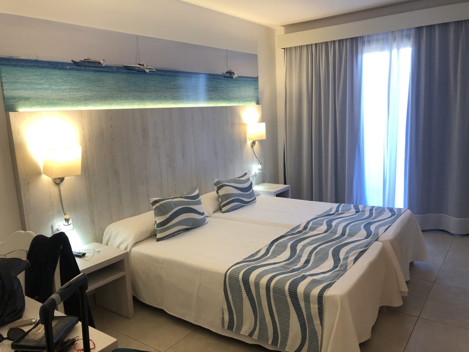 Zimmer Club Can Bossa