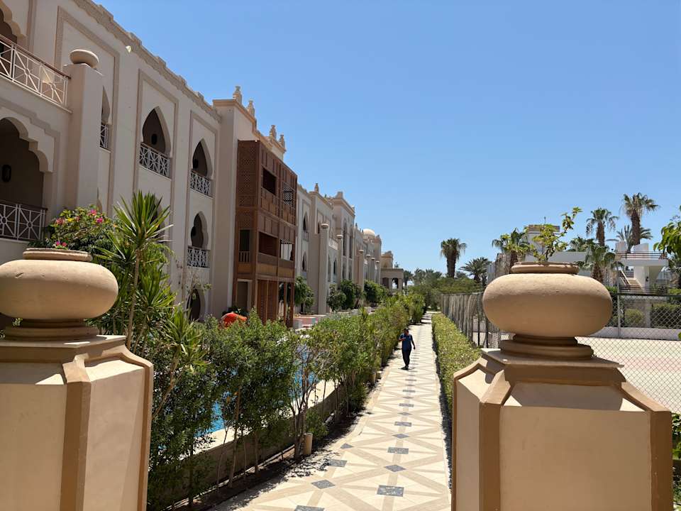 Gartenanlage The Grand Palace - Adults only