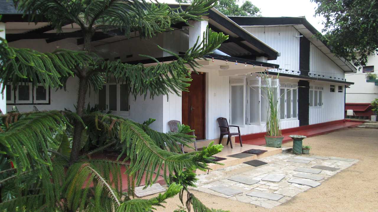 Garden view Travel Lodge Lake View Tourist Resort