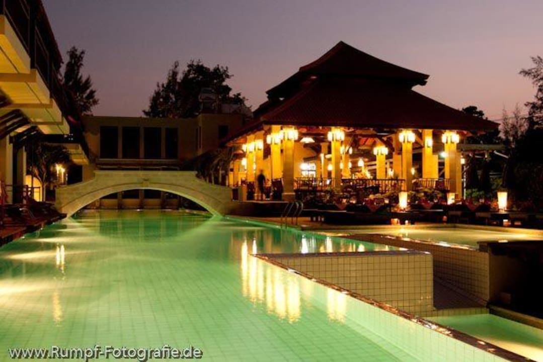 Hell erleuchtetes Restaurant Khaolak Oriental Resort - Adults only