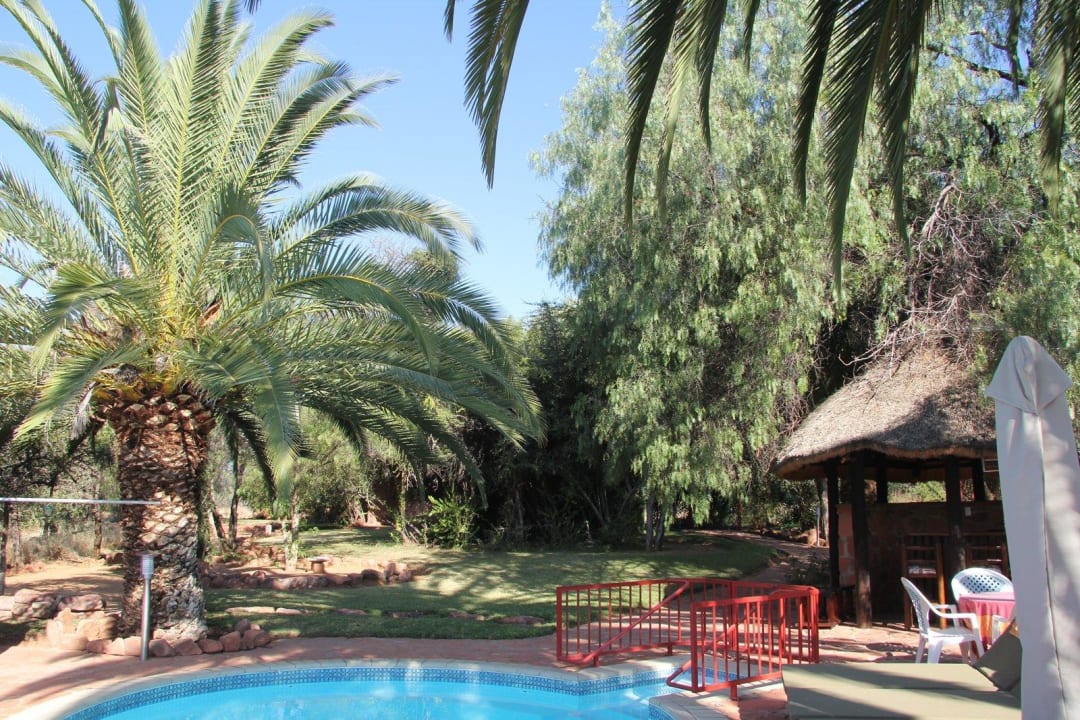 Pool Wabi Game Lodge