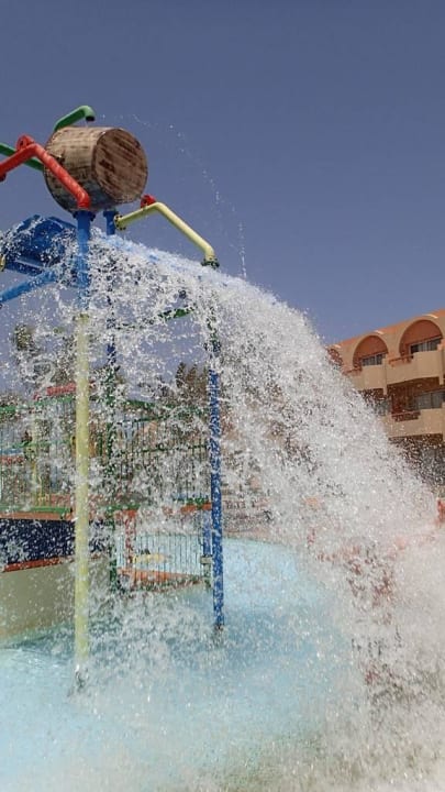 Wiaderko wody  Three Corners Sea Beach Resort