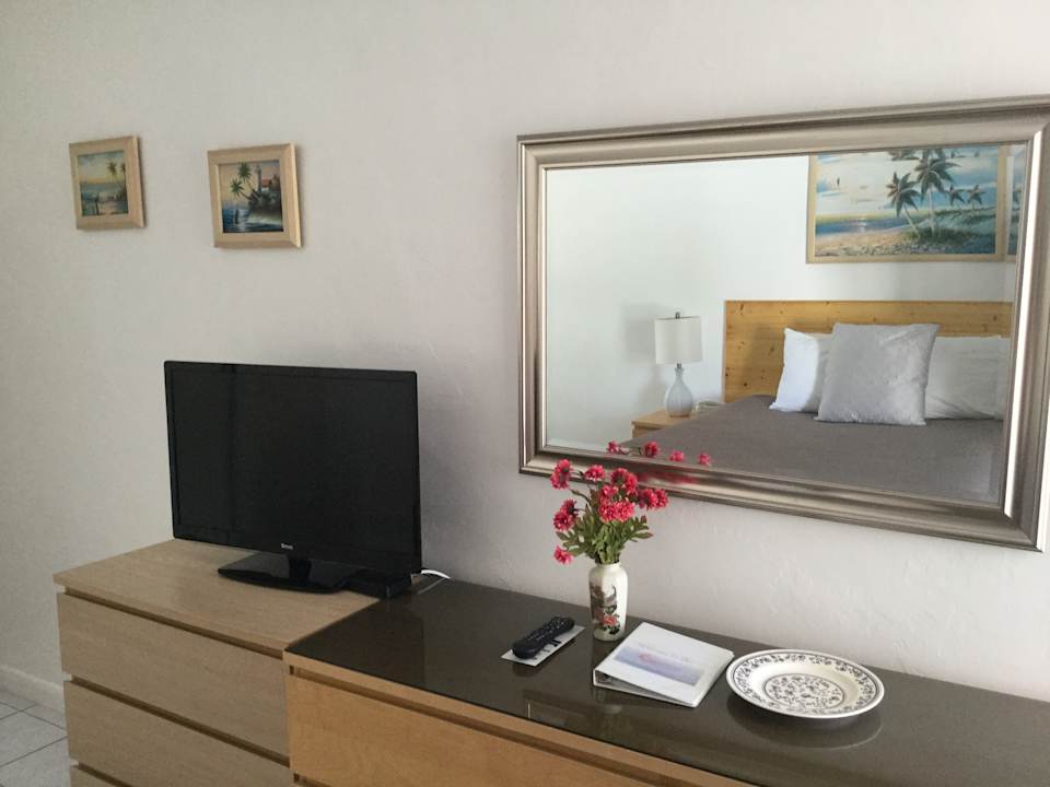 Zimmer Breakaway Inn Guest House