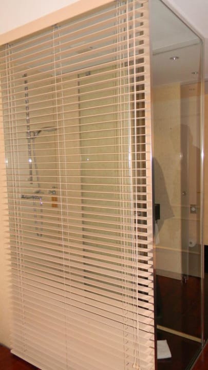 Dusche des Zimmers Hotel Vier Jahreszeiten Zingst