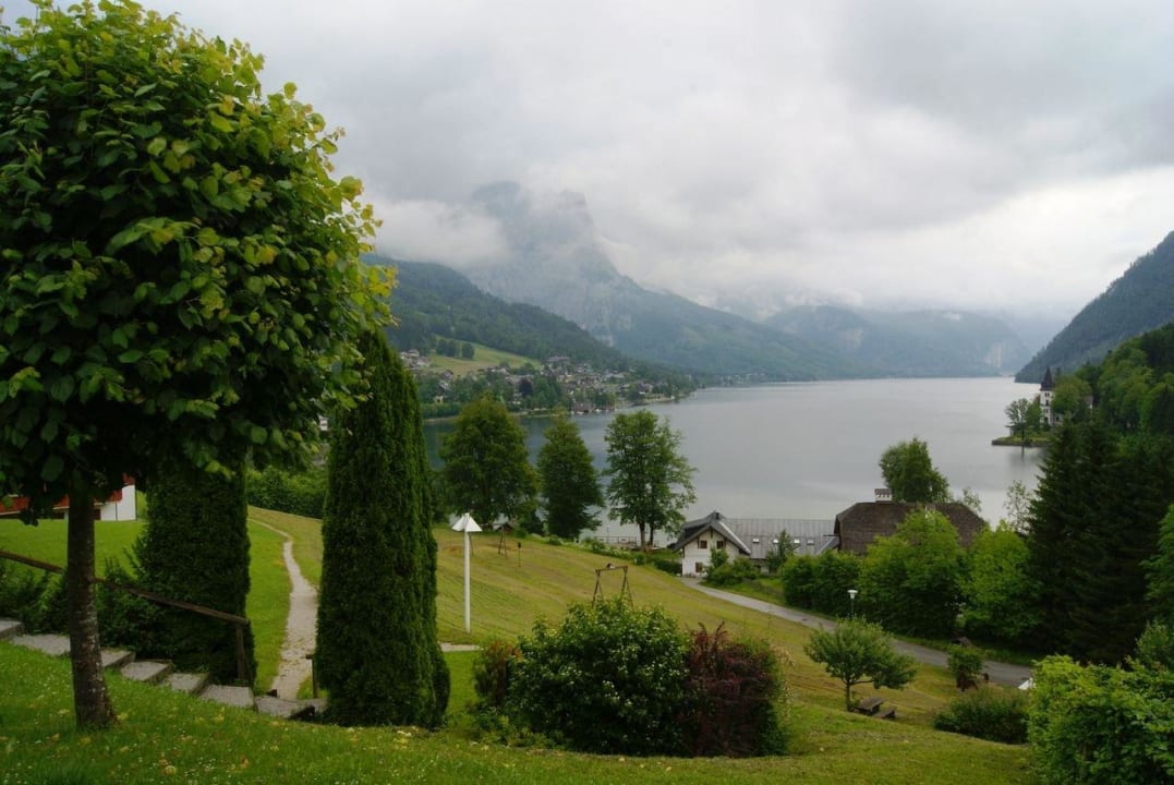 Ausblick Richtung See MONDI Resort am Grundlsee