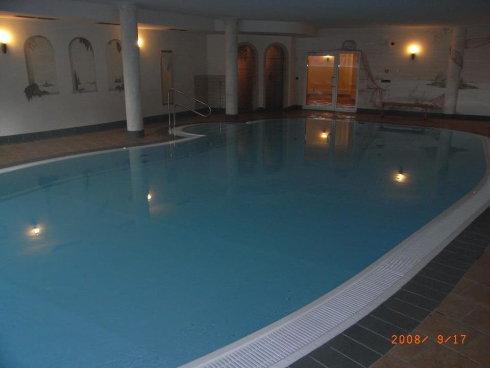 Der Pool Hotel Asterbel