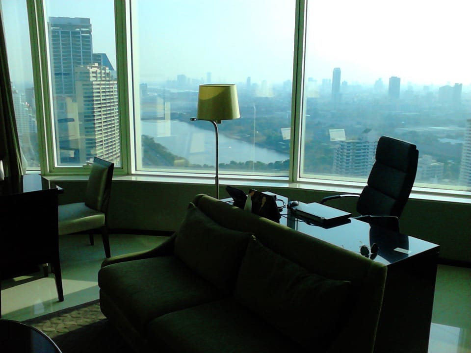 Schreibtisch Grande Centre Point Hotel Terminal 21