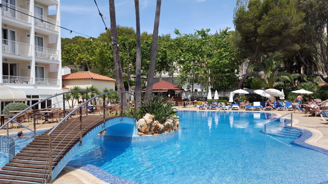 Ausreichender schöner Pool  HSM Solivera