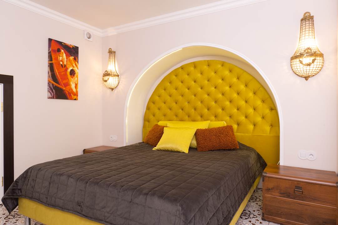 Zimmer Boutique apartments Mason in historical Odessa
