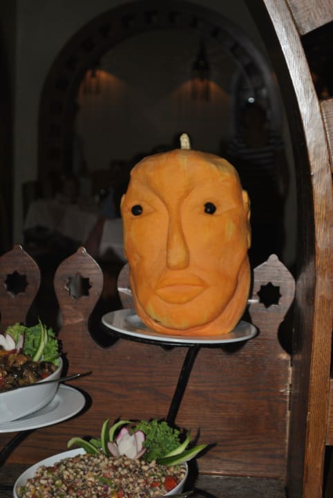 Deko im Fountain Restaurant   Ghazala Gardens