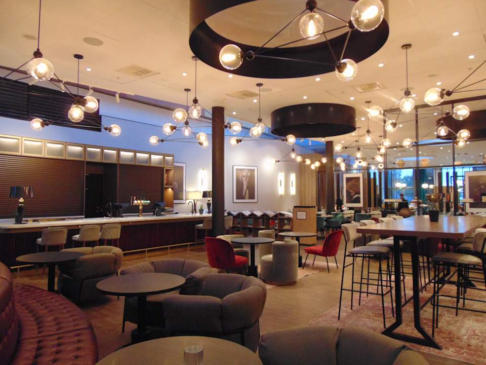 Gastro Radisson RED, Oslo Airport