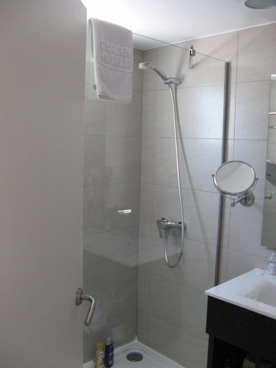 Bad Dusche Garden Saladina