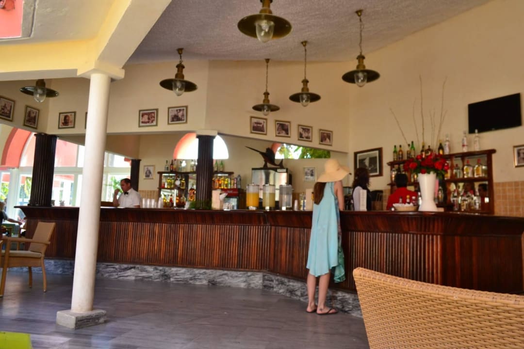 Bar przy lobby Sercotel Club Cayo Guillermo