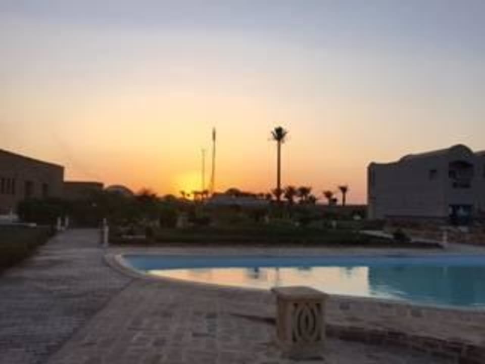 Sonne Rohanou Beach Resort