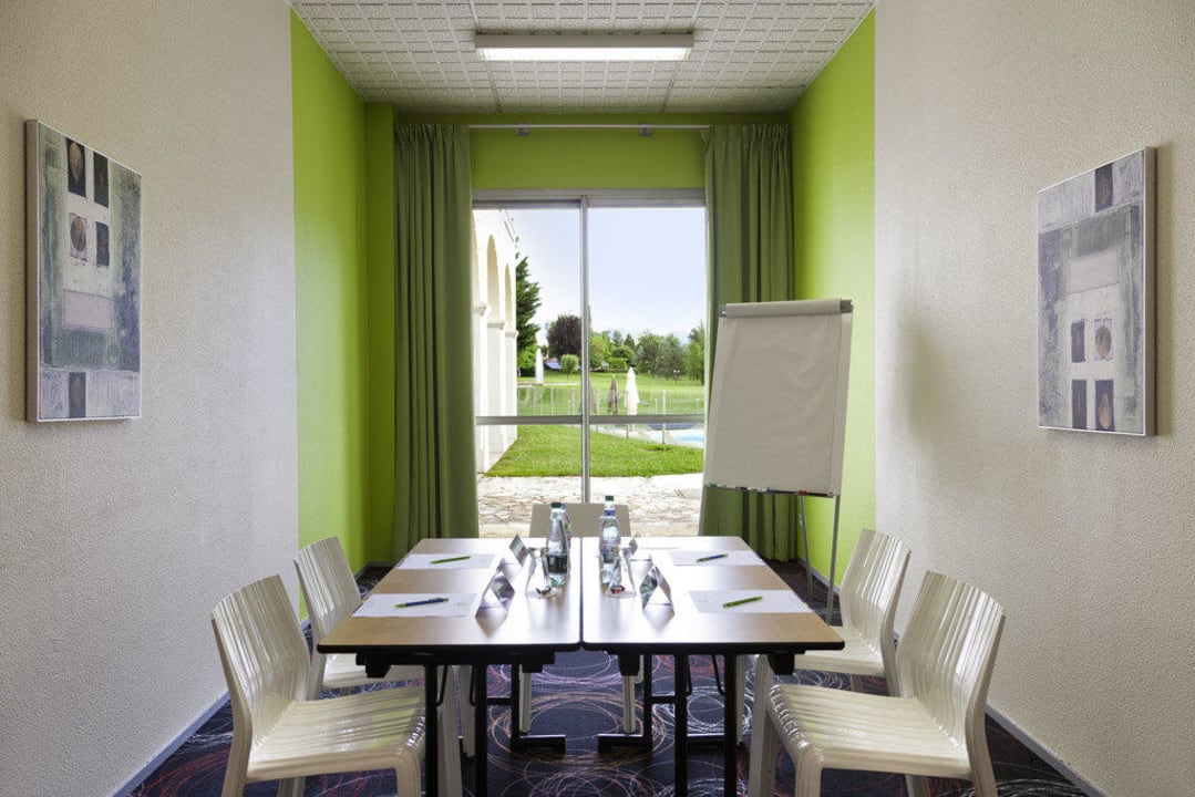 Salle de réunion ibis Styles Aix les Bains Domaine de Marlioz