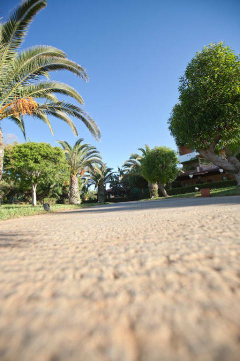 Die Hotelanlage zum Abendprogramm Anissa Beach & Village