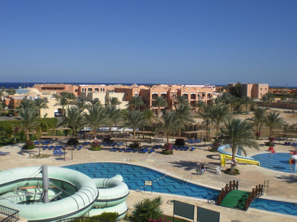 Hotel vom Rutschpark aus gesehen Jaz Dar EL Madina
